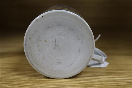 A Chinese export mug